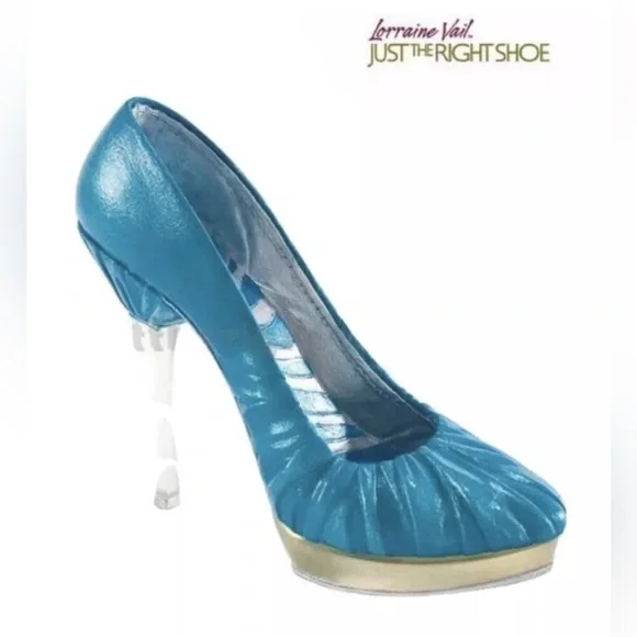 RARE Just The Right Shoe ‘’RICH GIRL’, Raine COA - Item #810221